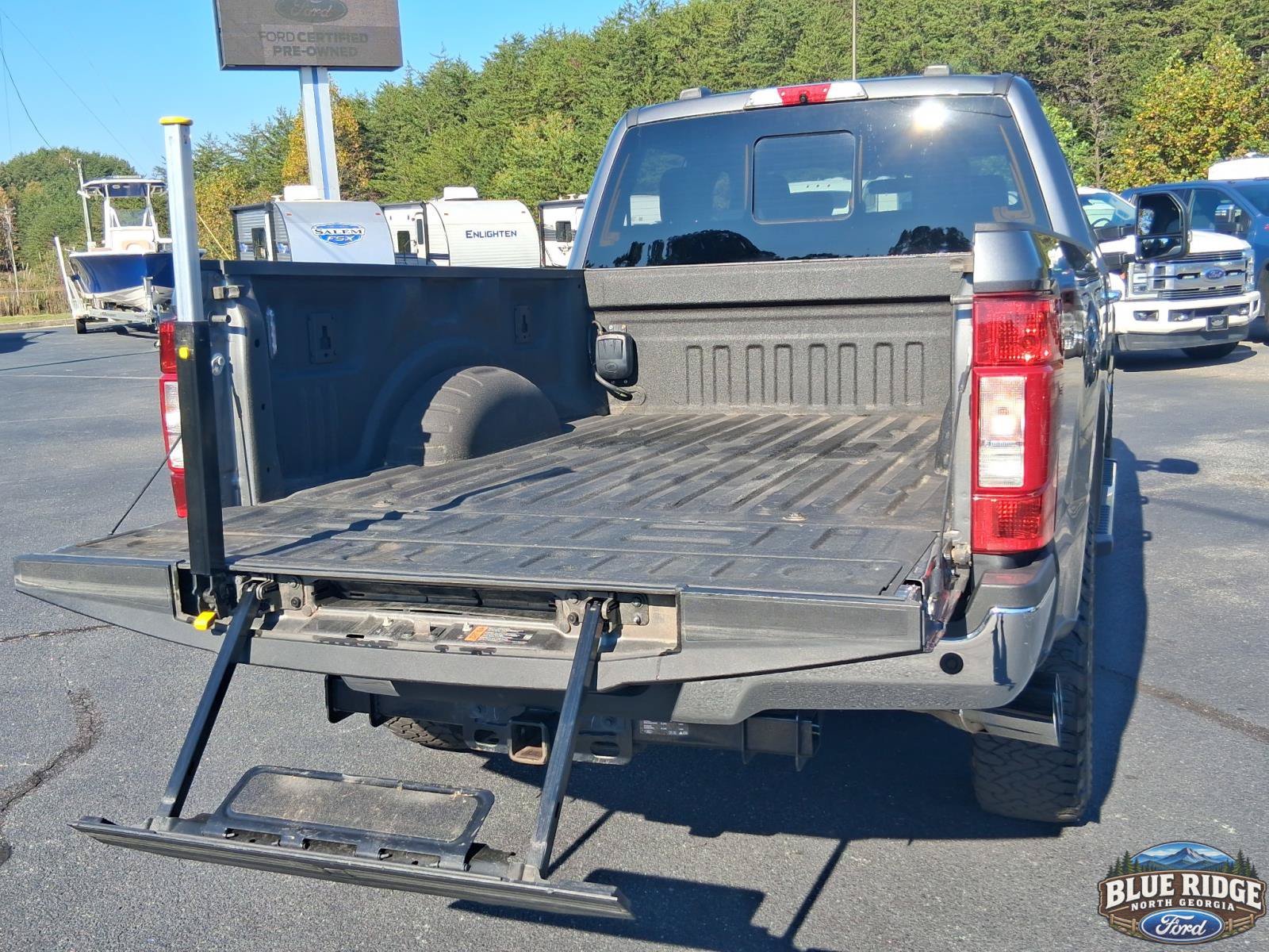 Used 2022 Ford F250 Lariat w/ Lariat Ultimate Package AWD/4WD image 14