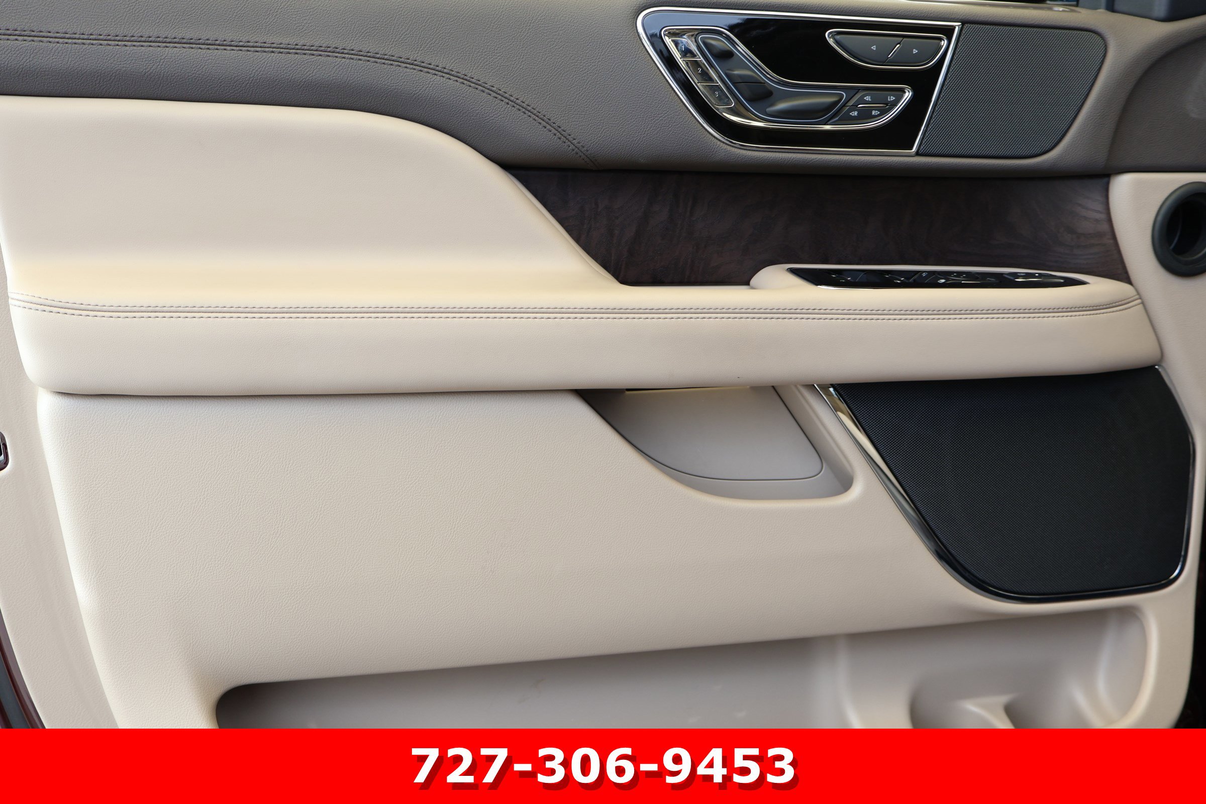 Used 2024 Lincoln Navigator Reserve image 14