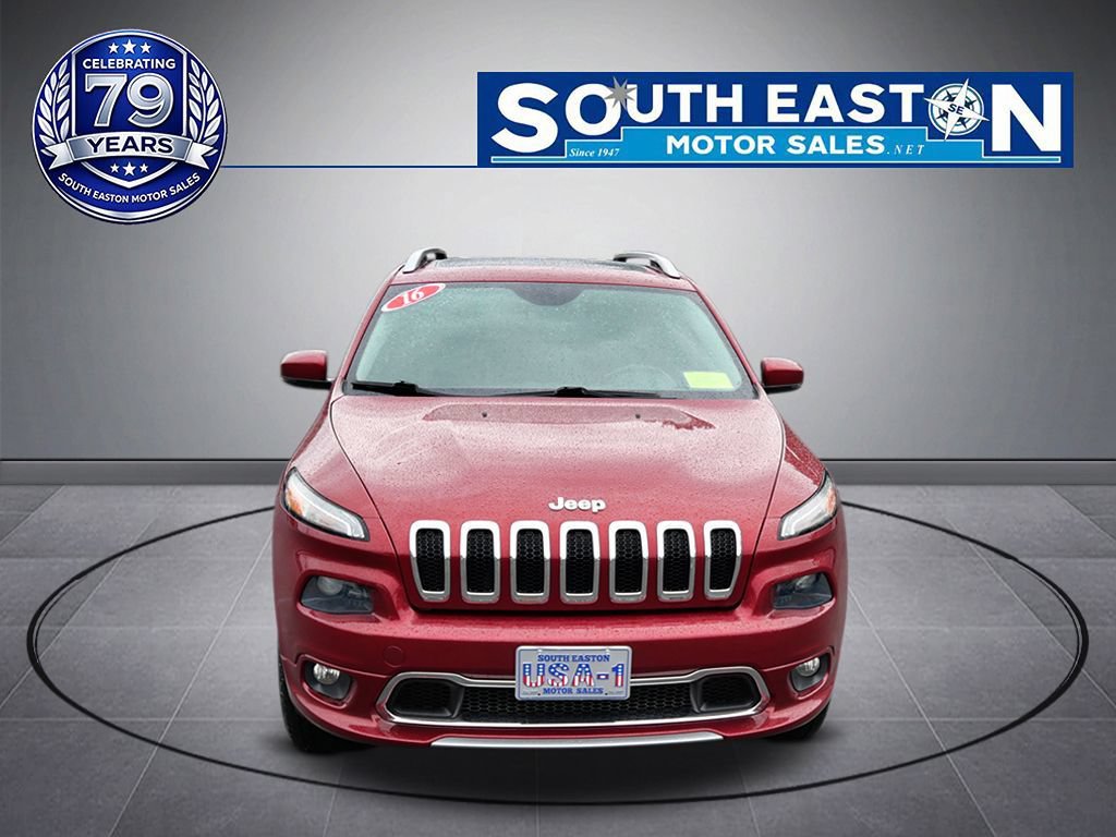 Used 2016 Jeep Cherokee Overland AWD/4WD image 3
