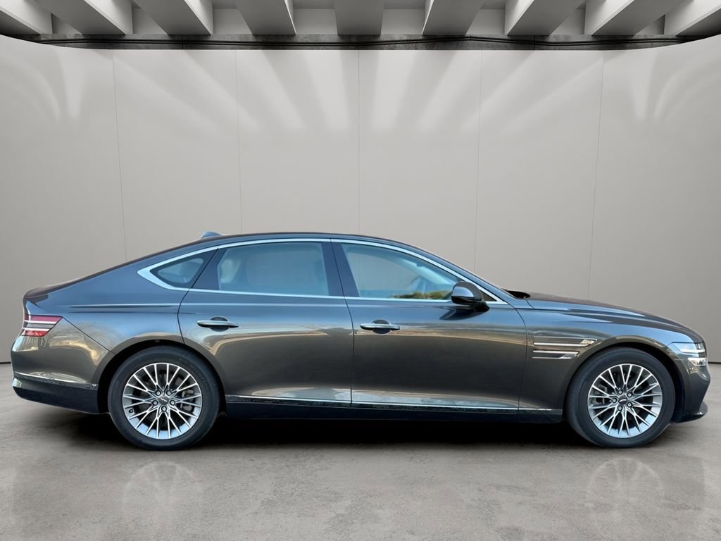 Used 2023 Genesis G80 2.5T image 8