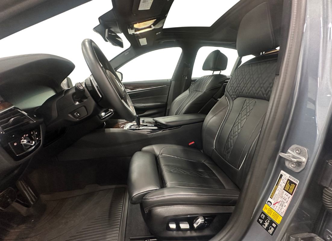 Used 2020 BMW 540i xDrive w/ Executive Package image 11