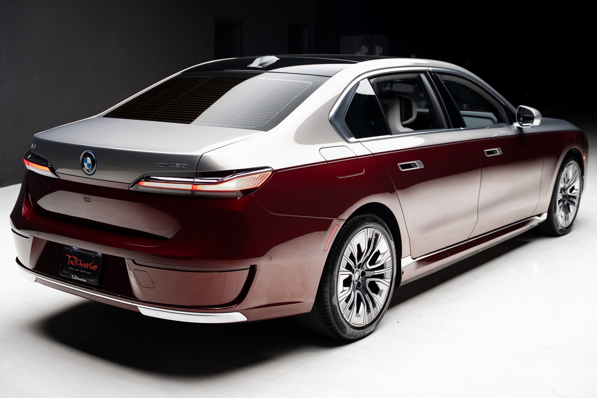 Used 2023 BMW i7 xDrive60 w/ Executive Package 2 image 34