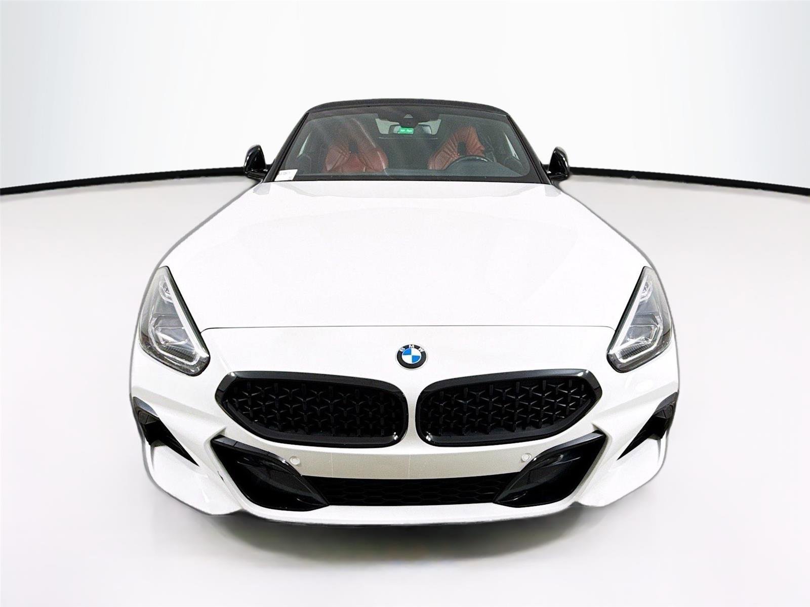 Used 2022 BMW Z4 sDrive30i w/ Dynamic Handling Package image 2