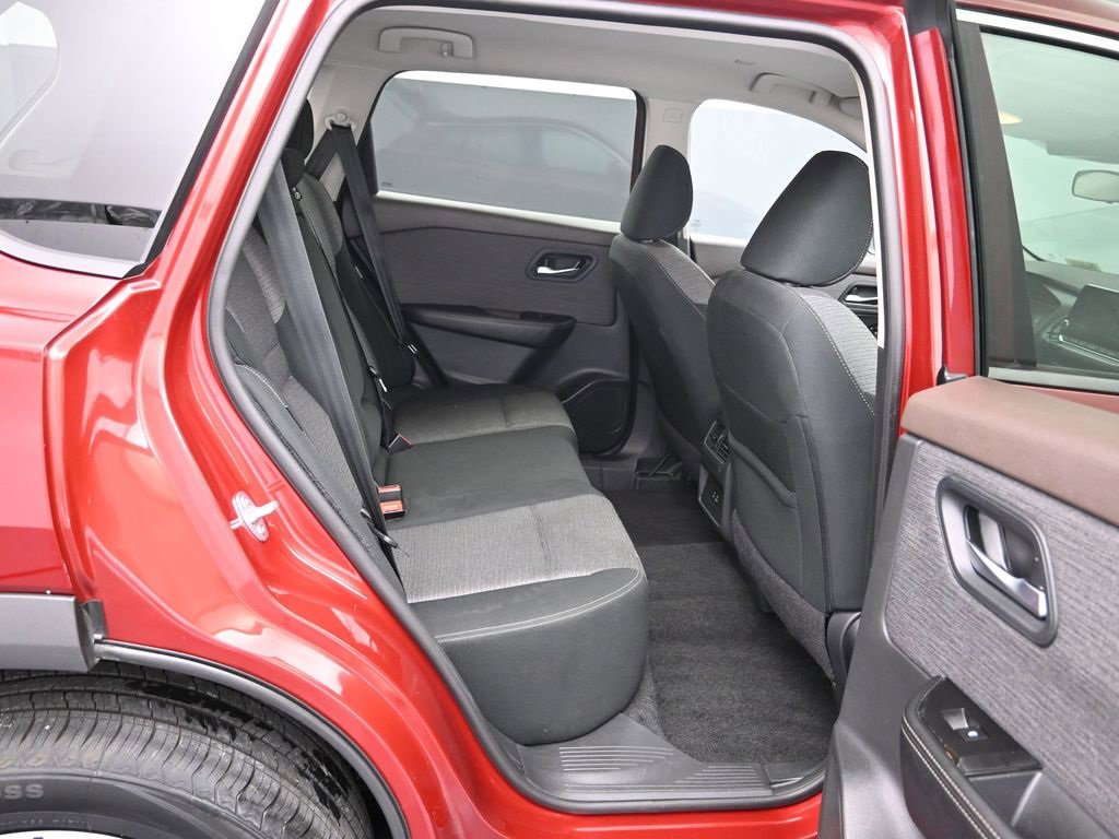 Used 2023 Nissan Rogue SV image 26