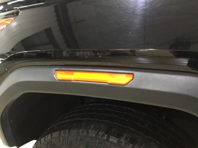 Used 2023 GMC Canyon Elevation w/ Convenience Package image 9