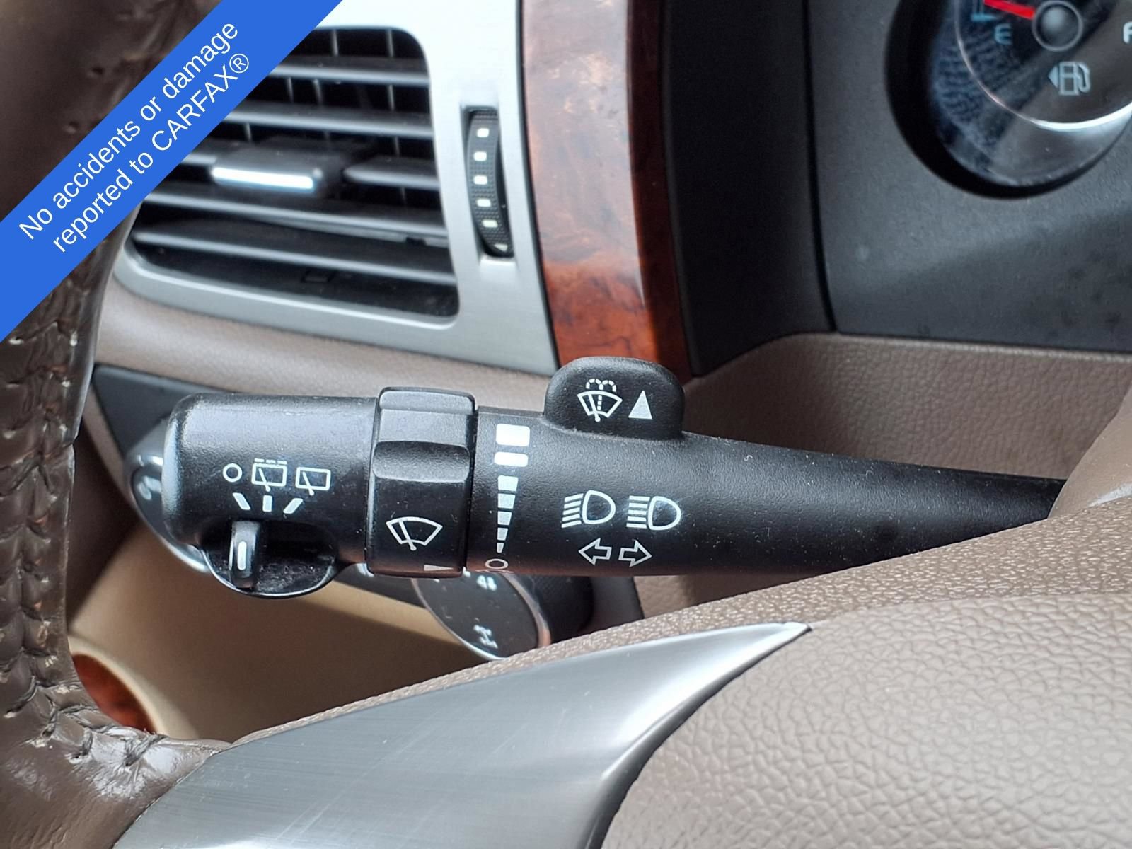 Used 2013 Chevrolet Suburban LT w/ Luxury Package AWD/4WD image 23