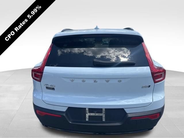 Certified 2024 Volvo XC40 B5 Plus w/ Climate Package AWD/4WD image 12