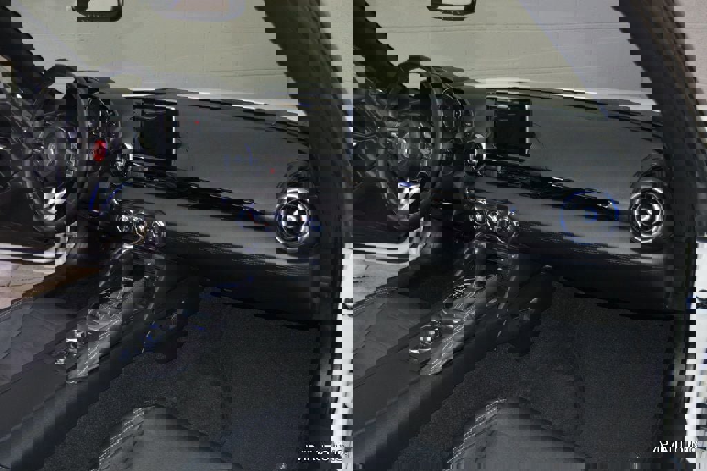 Used 2017 FIAT 124 Spider Lusso image 16