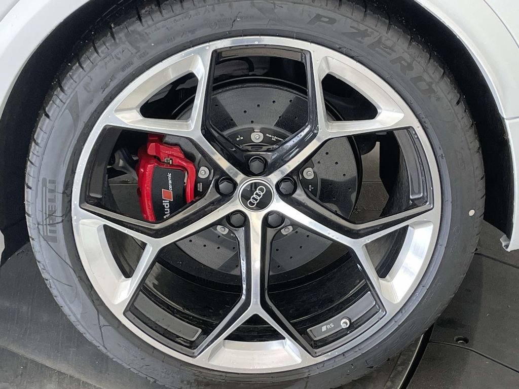 New 2026 Audi RS Q8 performance image 12