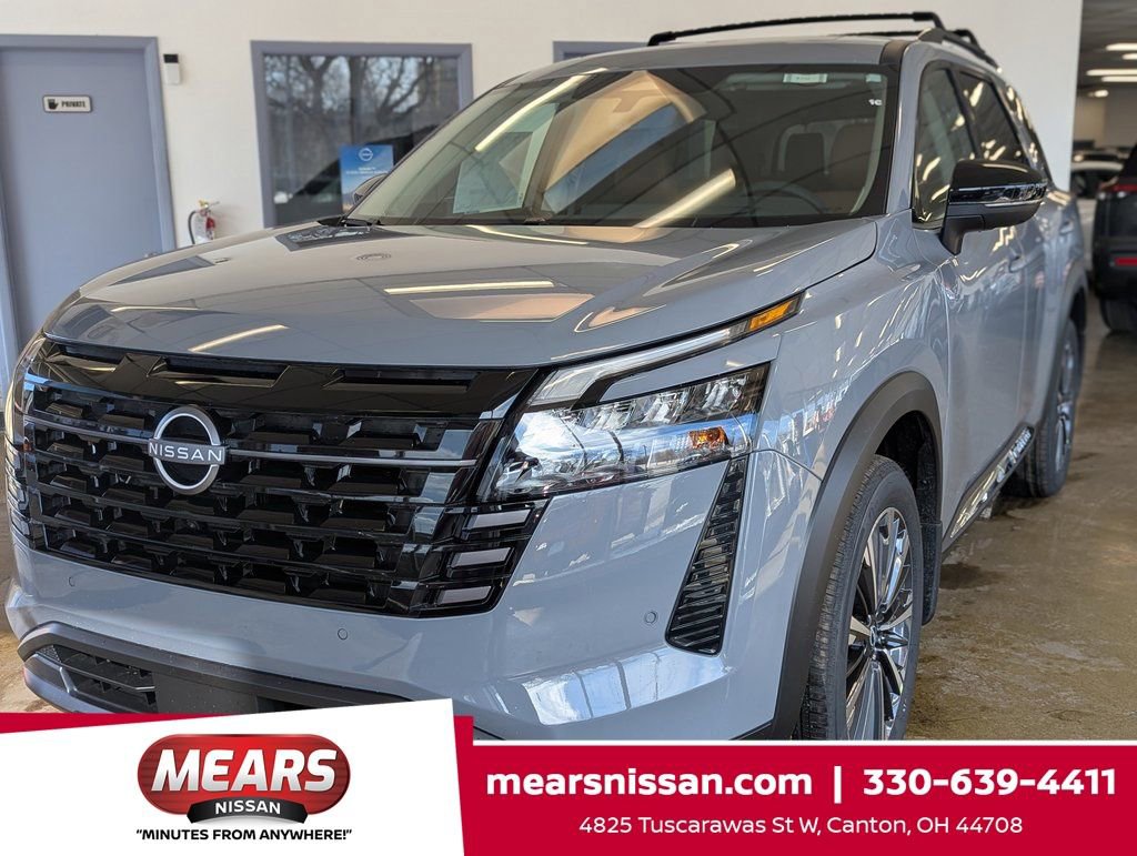 New 2026 Nissan Pathfinder Platinum image 1