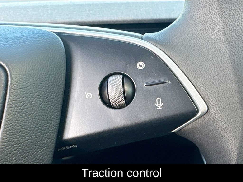 Used 2026 Tesla Model Y 2WD image 11