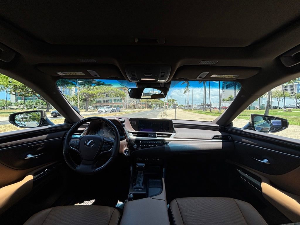 Used 2021 Lexus ES 300h w/ Premium Package FWD image 12