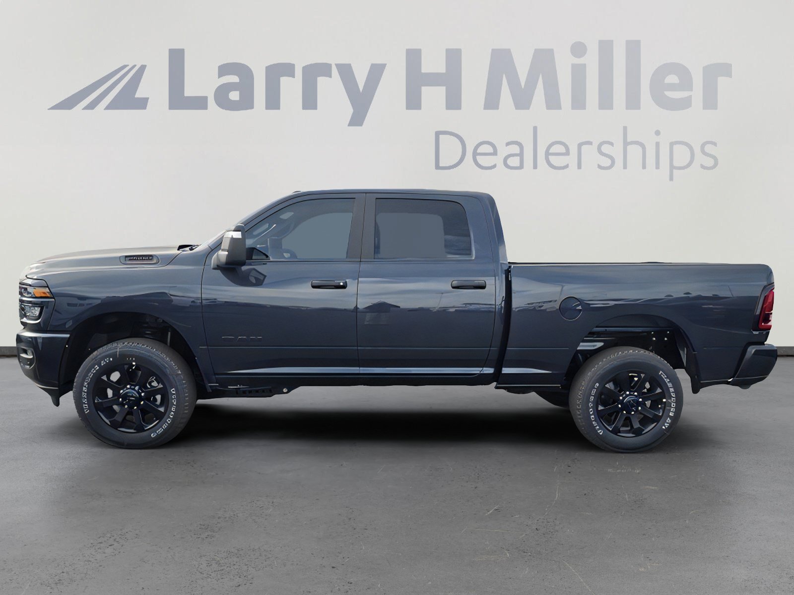 New 2026 RAM 2500 Big Horn AWD/4WD image 2