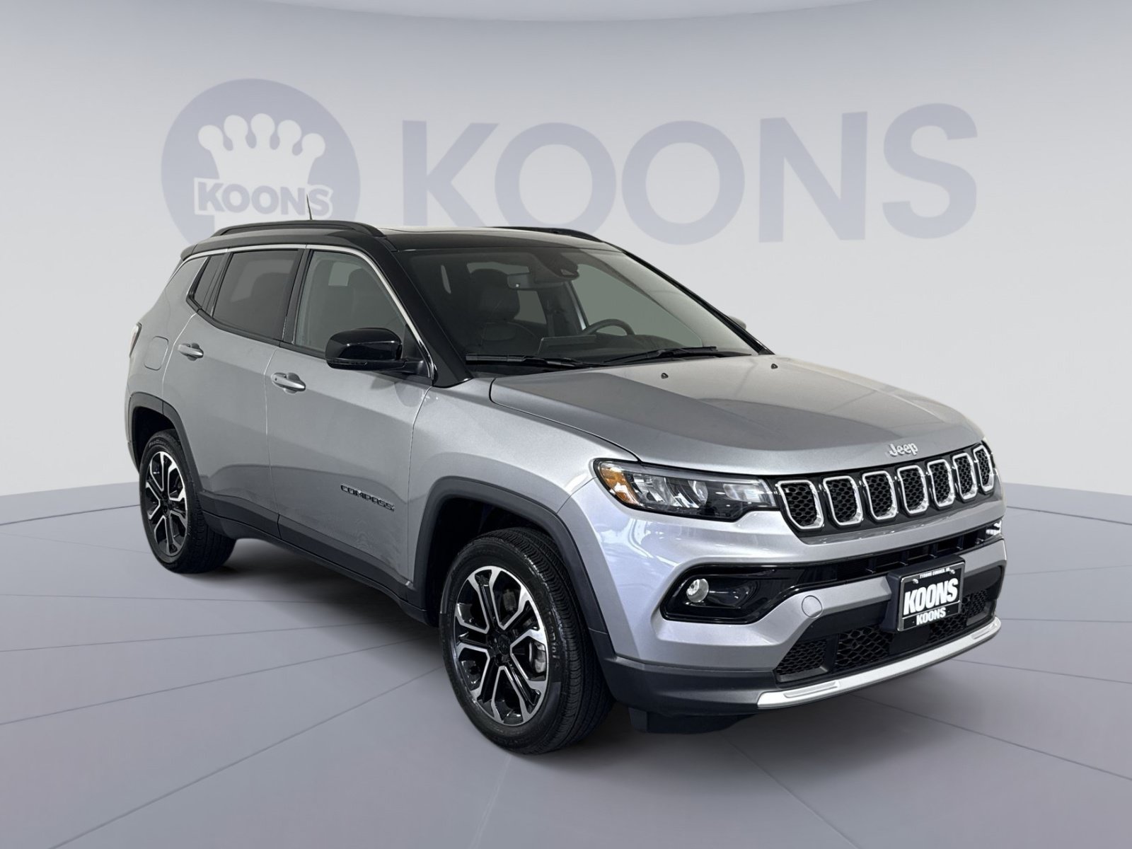 Used 2024 Jeep Compass Limited w/ Sun and Sound Group AWD/4WD image 10