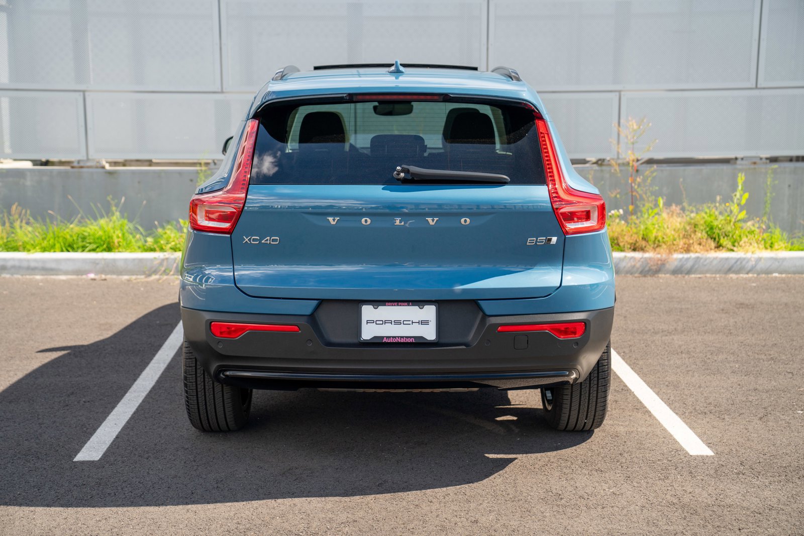 Used 2023 Volvo XC40 B5 Ultimate w/ Protection Package Premier AWD/4WD image 7