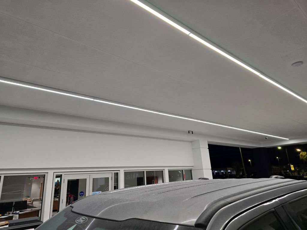 Used 2024 Ford F250 Lariat w/ Black Appearance Package image 14