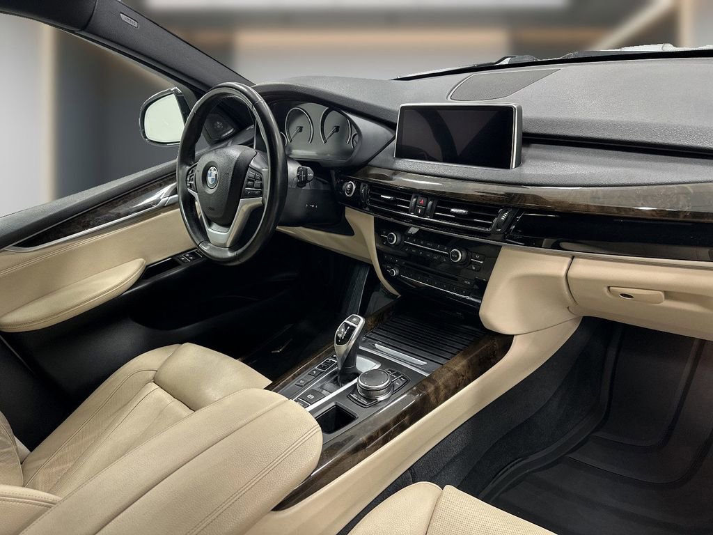 Used 2018 BMW X5 xDrive35d w/ Lighting Package image 6