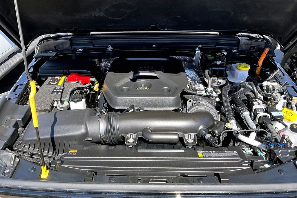 Certified 2025 Jeep Wrangler Unlimited Sahara w/ Safety Group AWD/4WD image 30