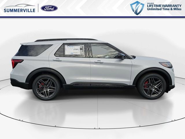 New 2026 Ford Explorer ST-Line w/ ST-Line Street Pack RWD image 2