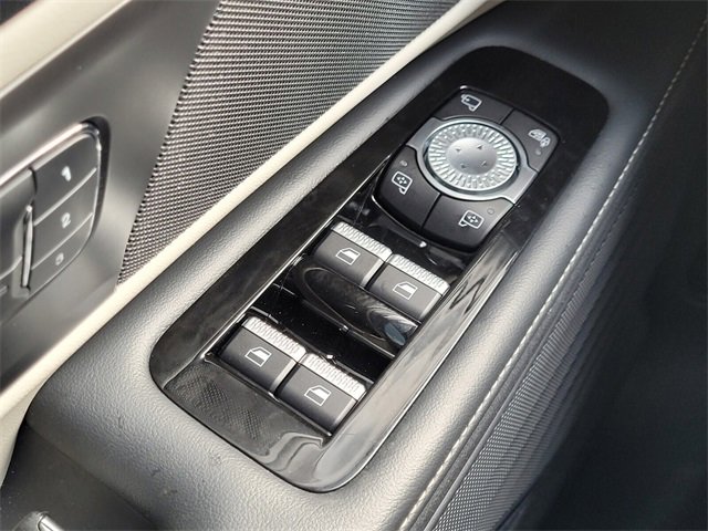 Certified 2024 Lincoln Nautilus Reserve image 23