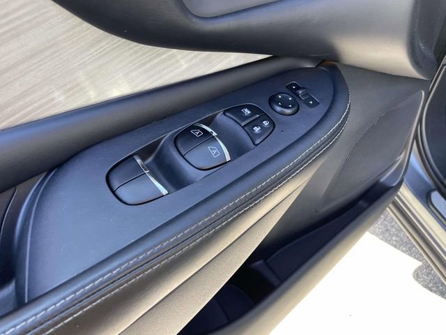 Used 2018 Nissan Murano Platinum image 18