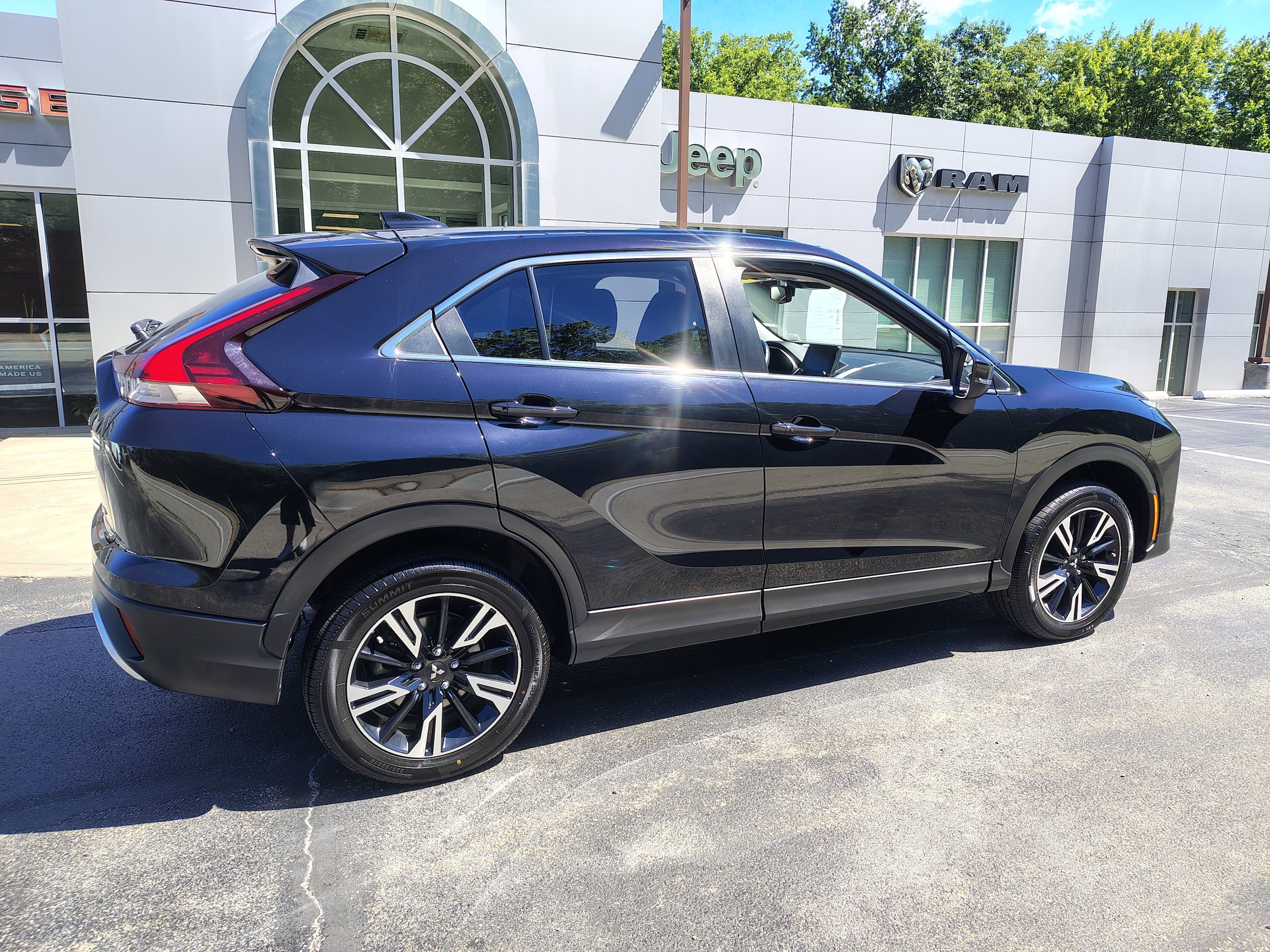 Used 2023 Mitsubishi Eclipse Cross SE AWD/4WD image 12
