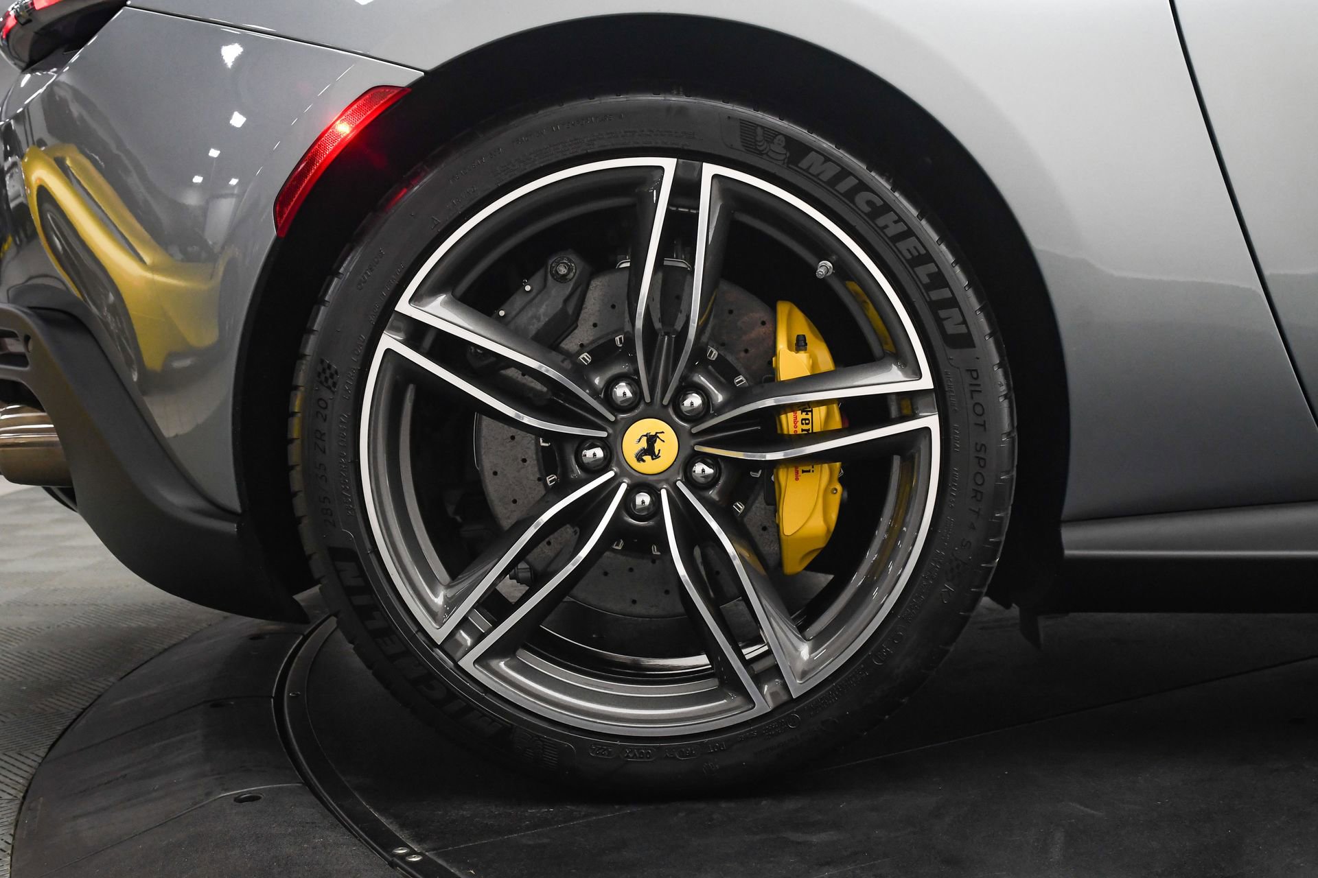 Used 2025 Ferrari Roma Spider image 35