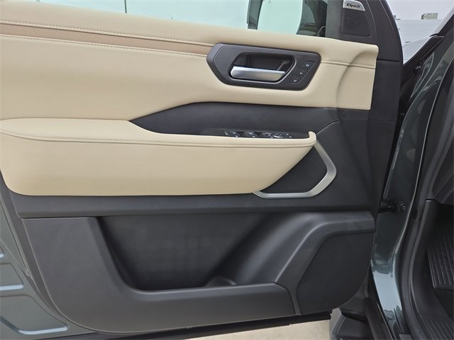 New 2026 Nissan Armada Platinum image 11