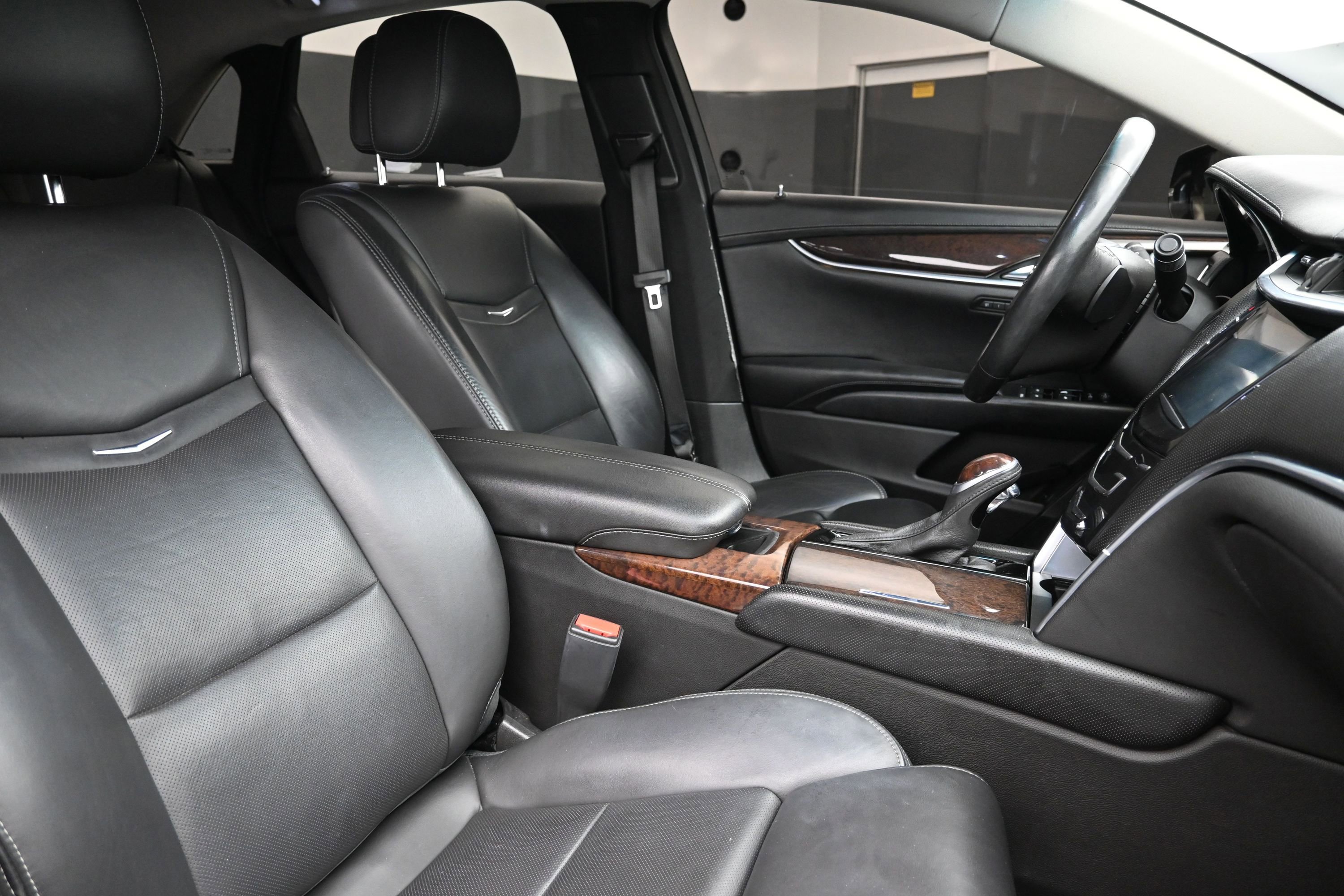 Used 2014 Cadillac XTS Luxury w/ Driver Awareness Package FWD image 26