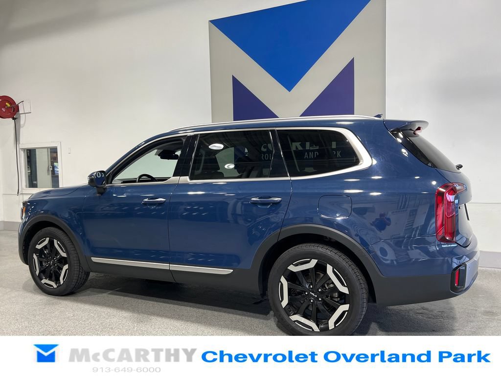 Used 2025 Kia Telluride S FWD image 7