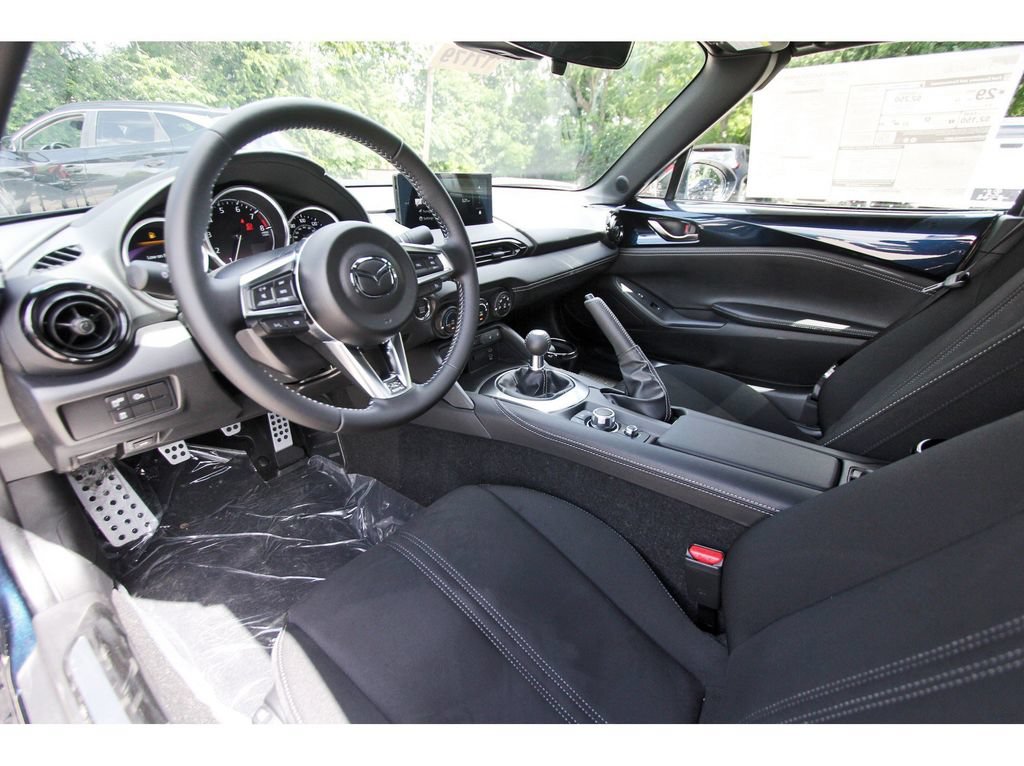 New 2026 MAZDA MX-5 Miata Club w/ Interior Package RWD image 6