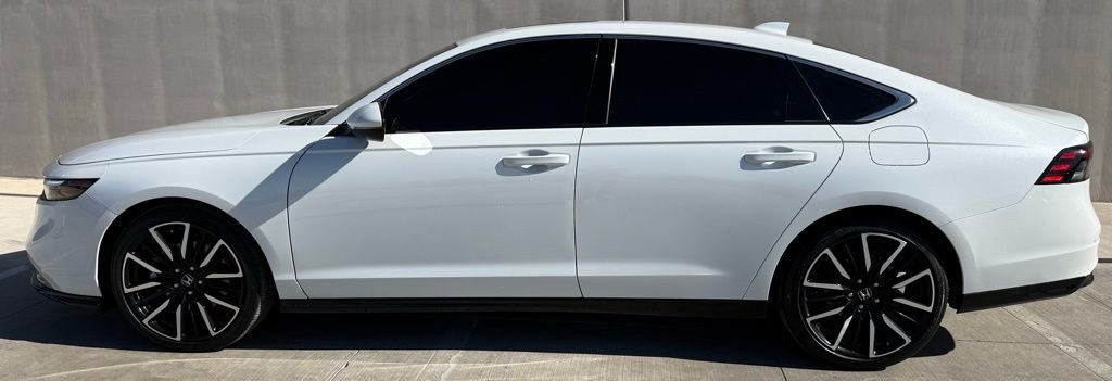 Used 2023 Honda Accord Touring image 4