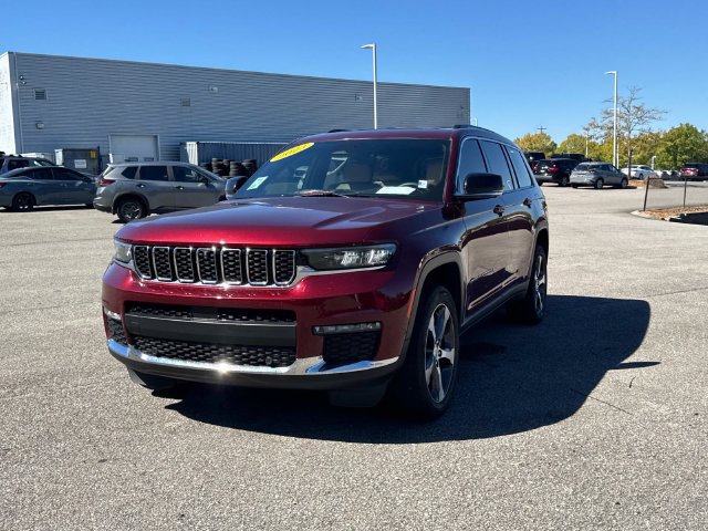 Used 2023 Jeep Grand Cherokee L Limited w/ Luxury Tech Group II AWD/4WD image 9