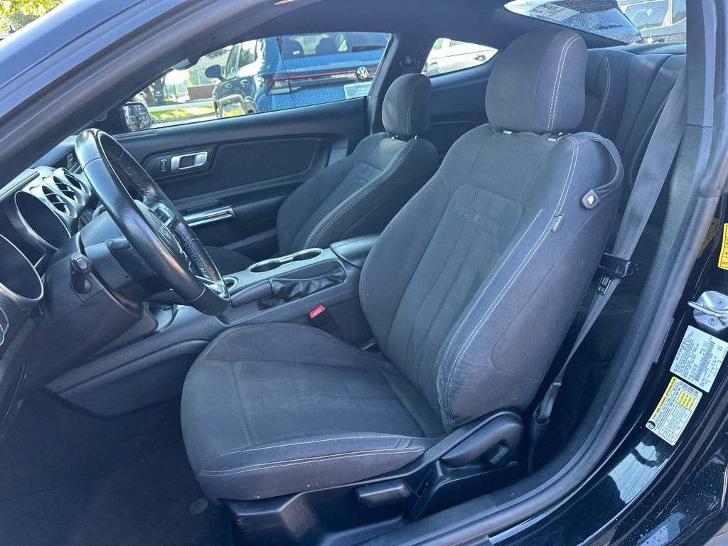 Used 2021 Ford Mustang Coupe RWD image 10