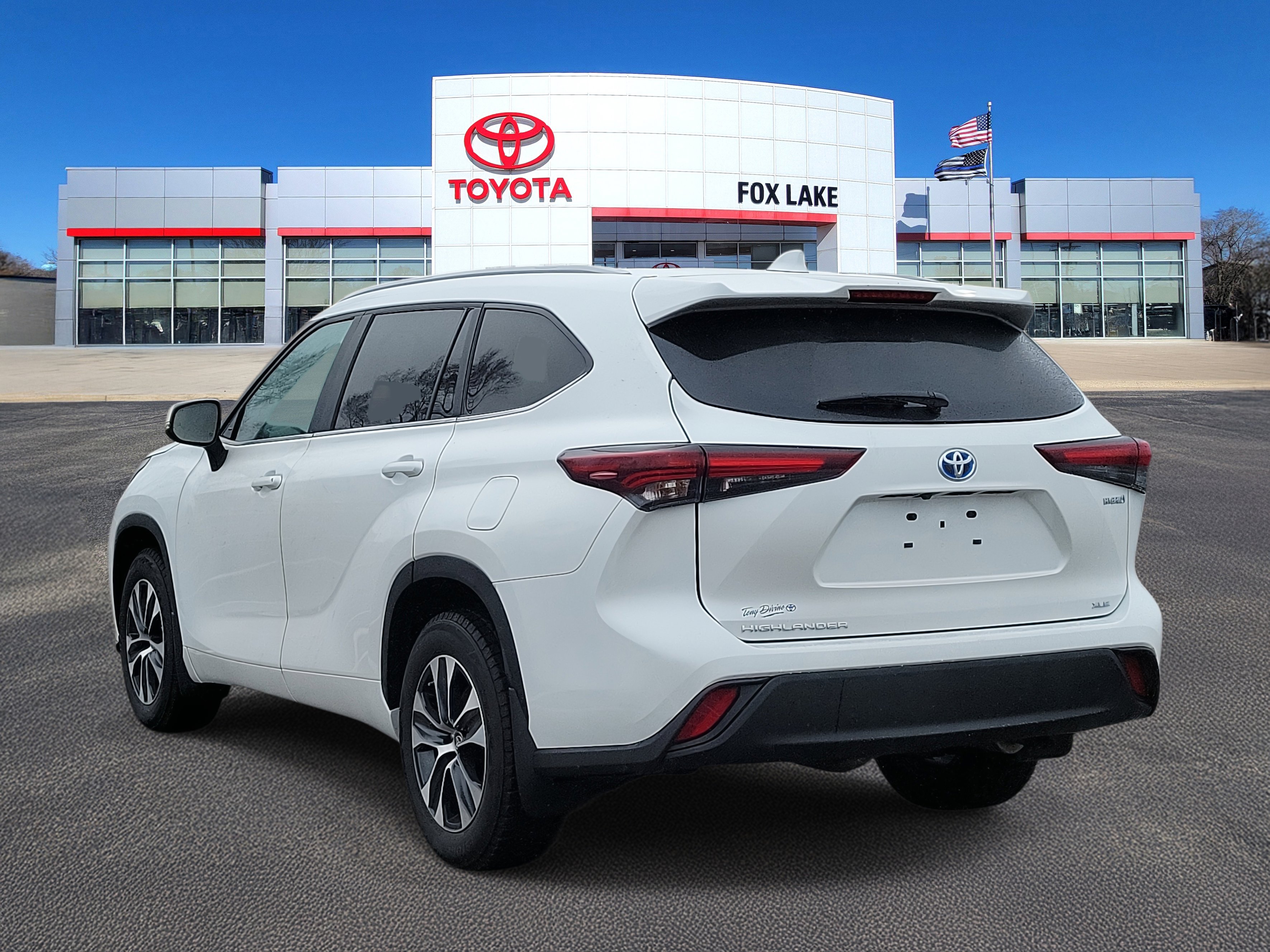 Used 2024 Toyota Highlander XLE video 3