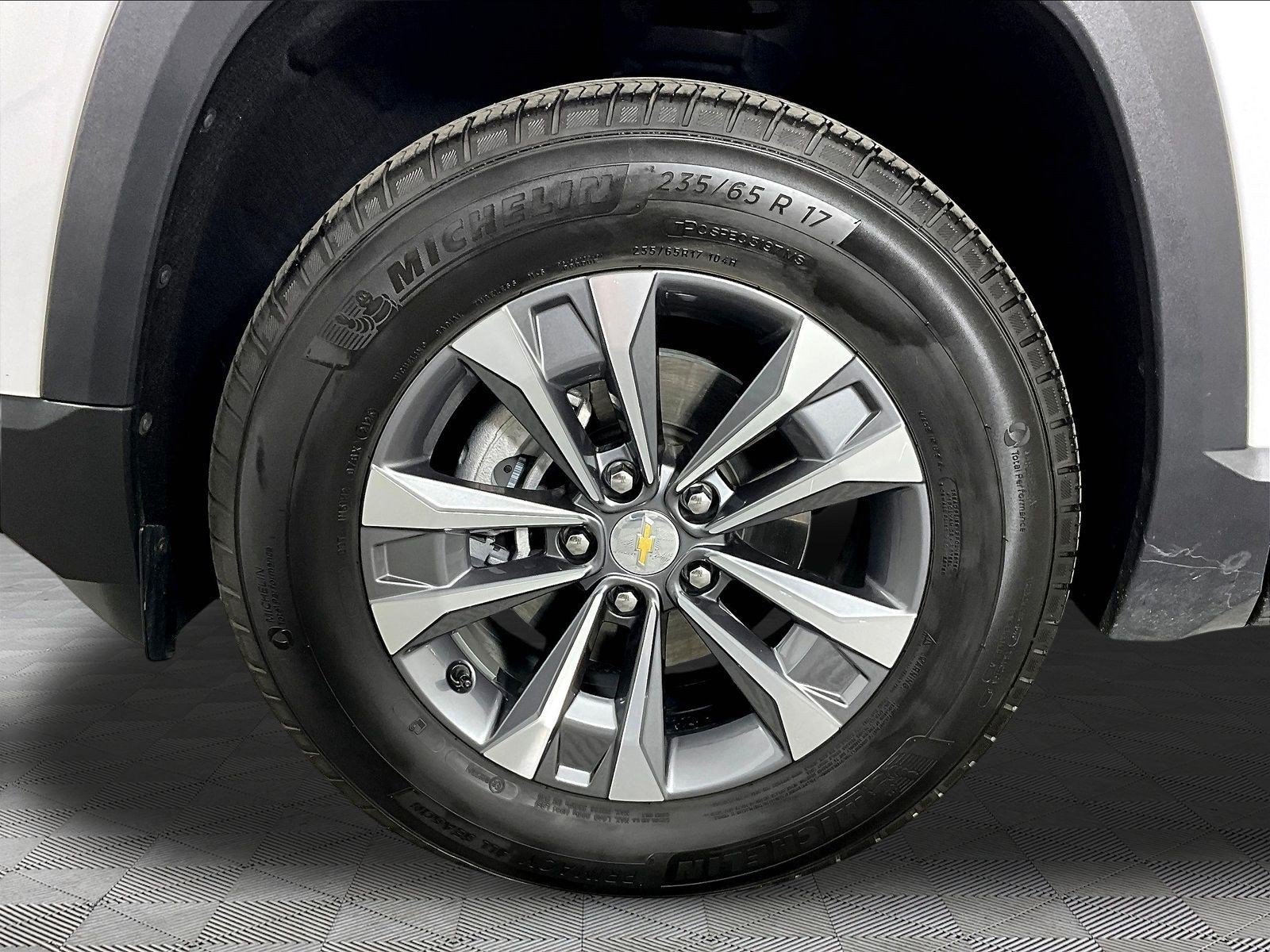 Used 2026 Chevrolet Equinox LT AWD/4WD image 33
