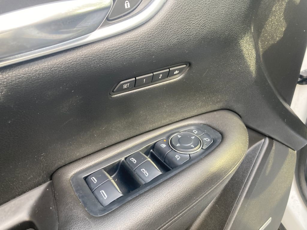 Used 2017 Cadillac XT5 Luxury image 14