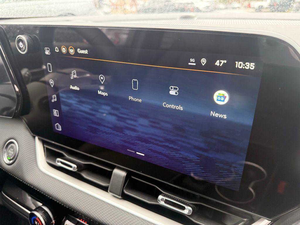 New 2026 Chevrolet Equinox LT w/ Convenience Package II image 24