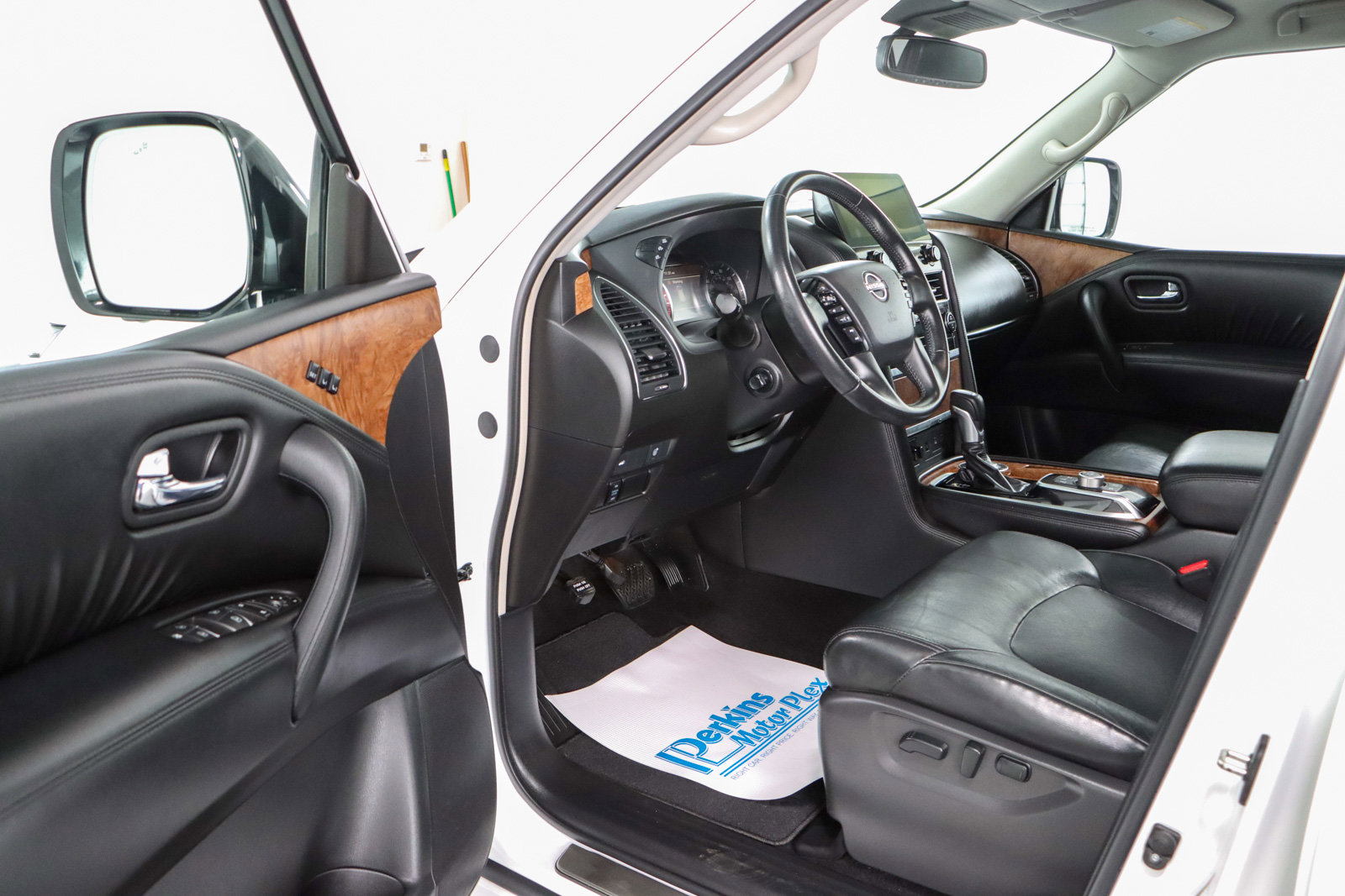 Used 2022 Nissan Armada SL image 3