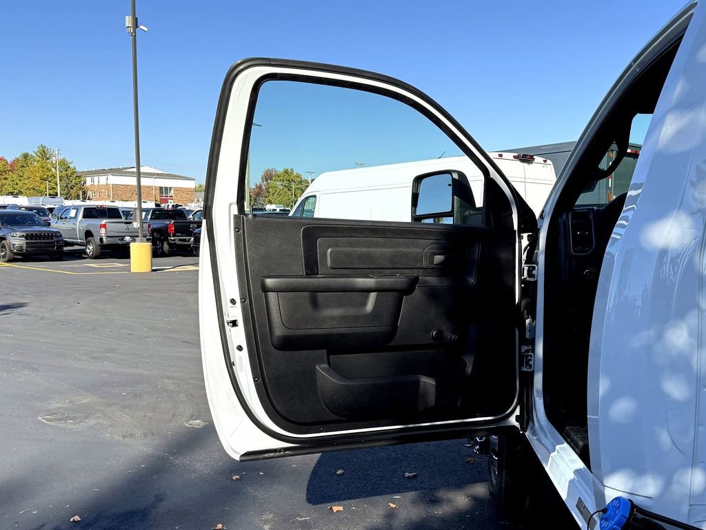 New 2026 RAM 3500 Tradesman w/ Chrome Appearance Group image 10