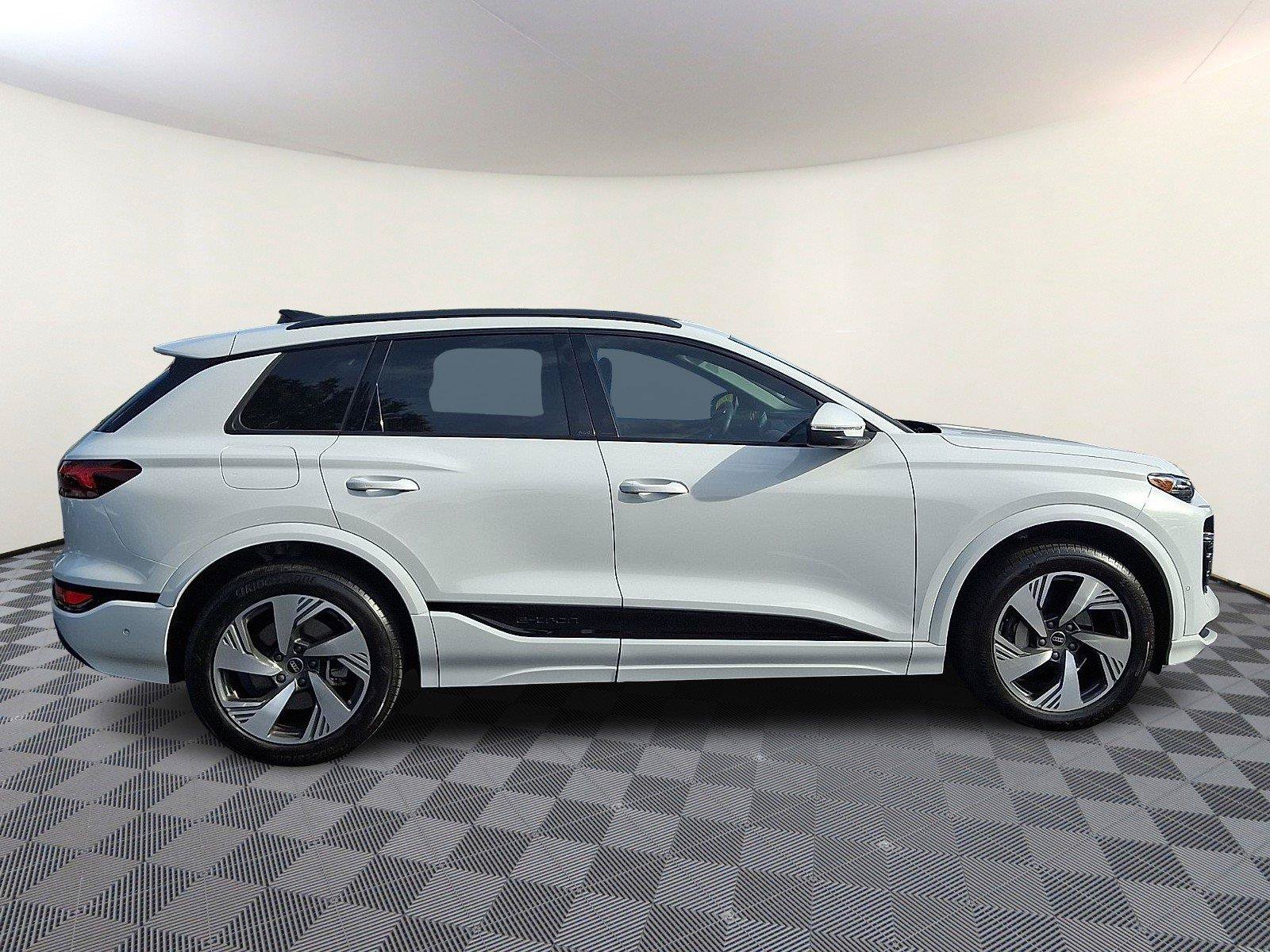 Certified 2025 Audi Q6 e-tron Premium Plus w/ Premium Plus AWD/4WD image 7