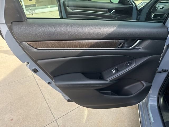 Used 2022 Honda Accord Touring image 28