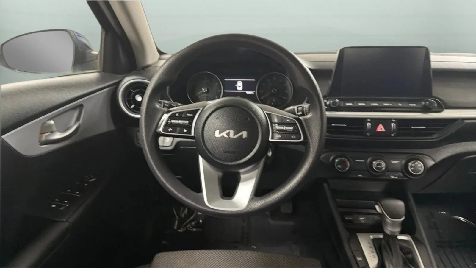 Used 2024 Kia Forte LXS w/ LXS Technology Package FWD image 10