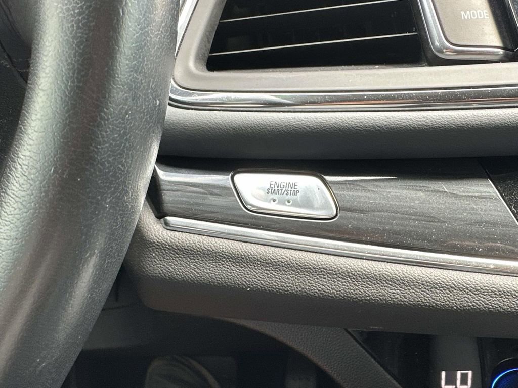 Used 2020 Buick Enclave Essence w/ Trailering Package, 5000 lbs. FWD image 30