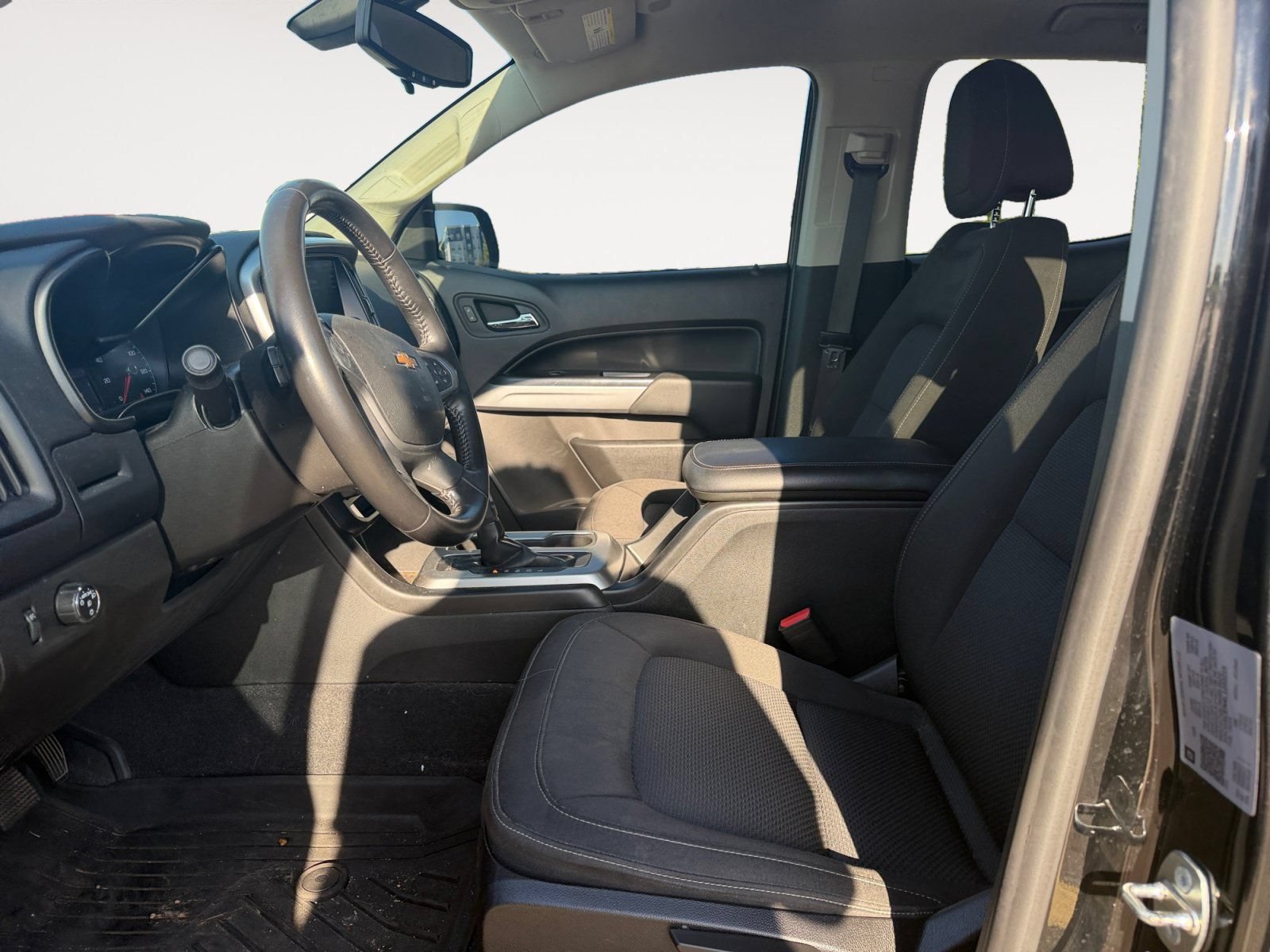 Used 2020 Chevrolet Colorado LT w/ LT Convenience Package RWD image 9