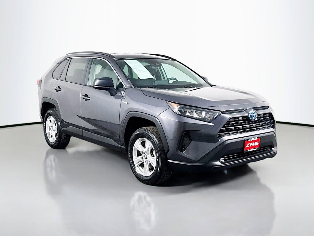 Used 2021 Toyota RAV4 LE AWD/4WD image 7