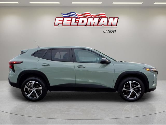 Used 2024 Chevrolet Trax RS w/ Driver Confidence Package FWD image 7