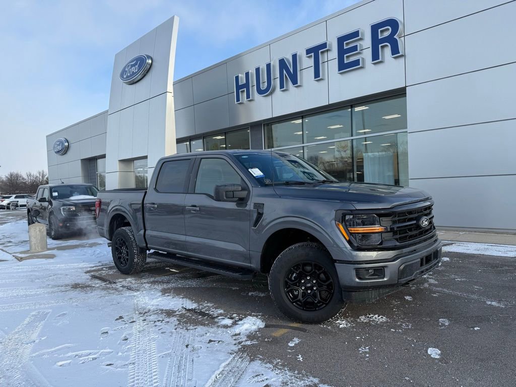 New 2026 Ford F150 XLT w/ XLT Black Appearance Package