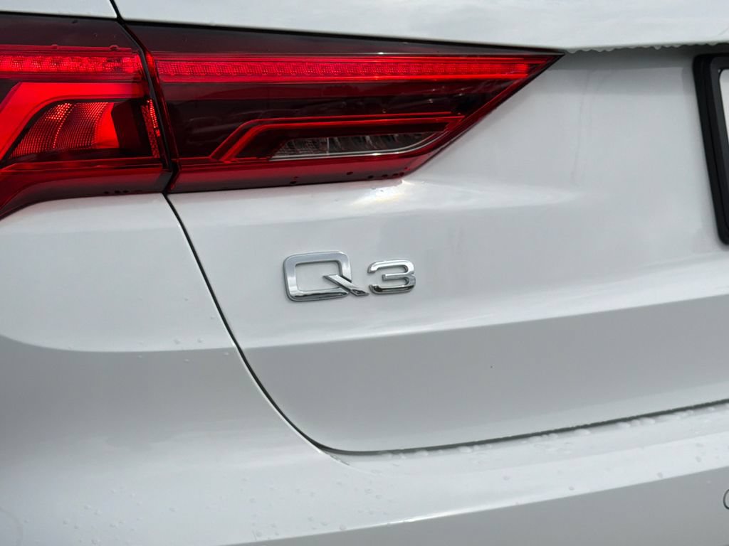Used 2025 Audi Q3 2.0T Premium AWD/4WD image 7