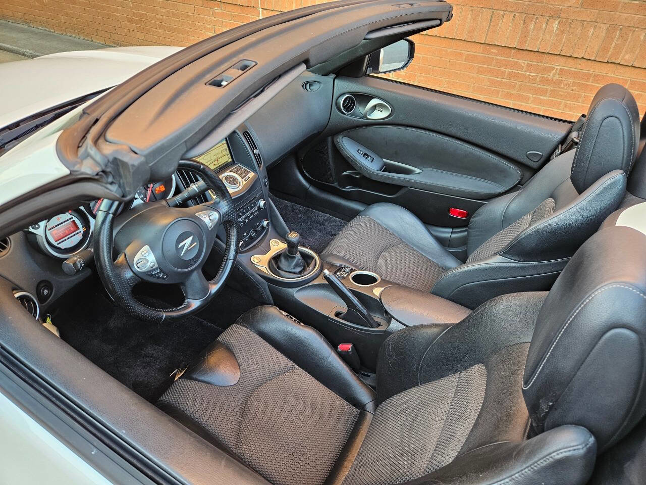 Used 2010 Nissan 370Z Touring w/ Sport Pkg RWD image 26